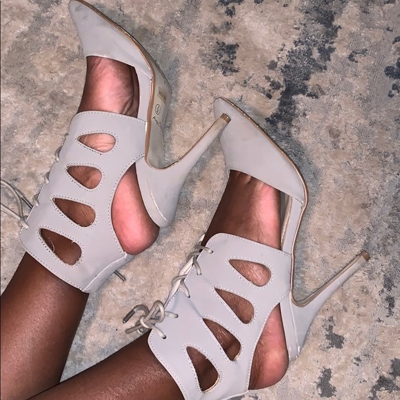 Nude Cutout Heel - Picture 4 of 5